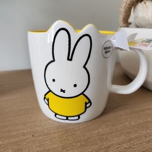 Magenta Miffy Mug with Yellow and White Design